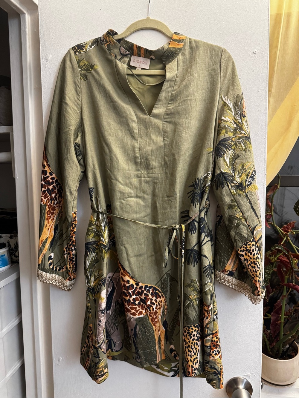 Ciebon Olive Green Safari Print Long-Sleeve Dress White Lotus Resort Dress M
